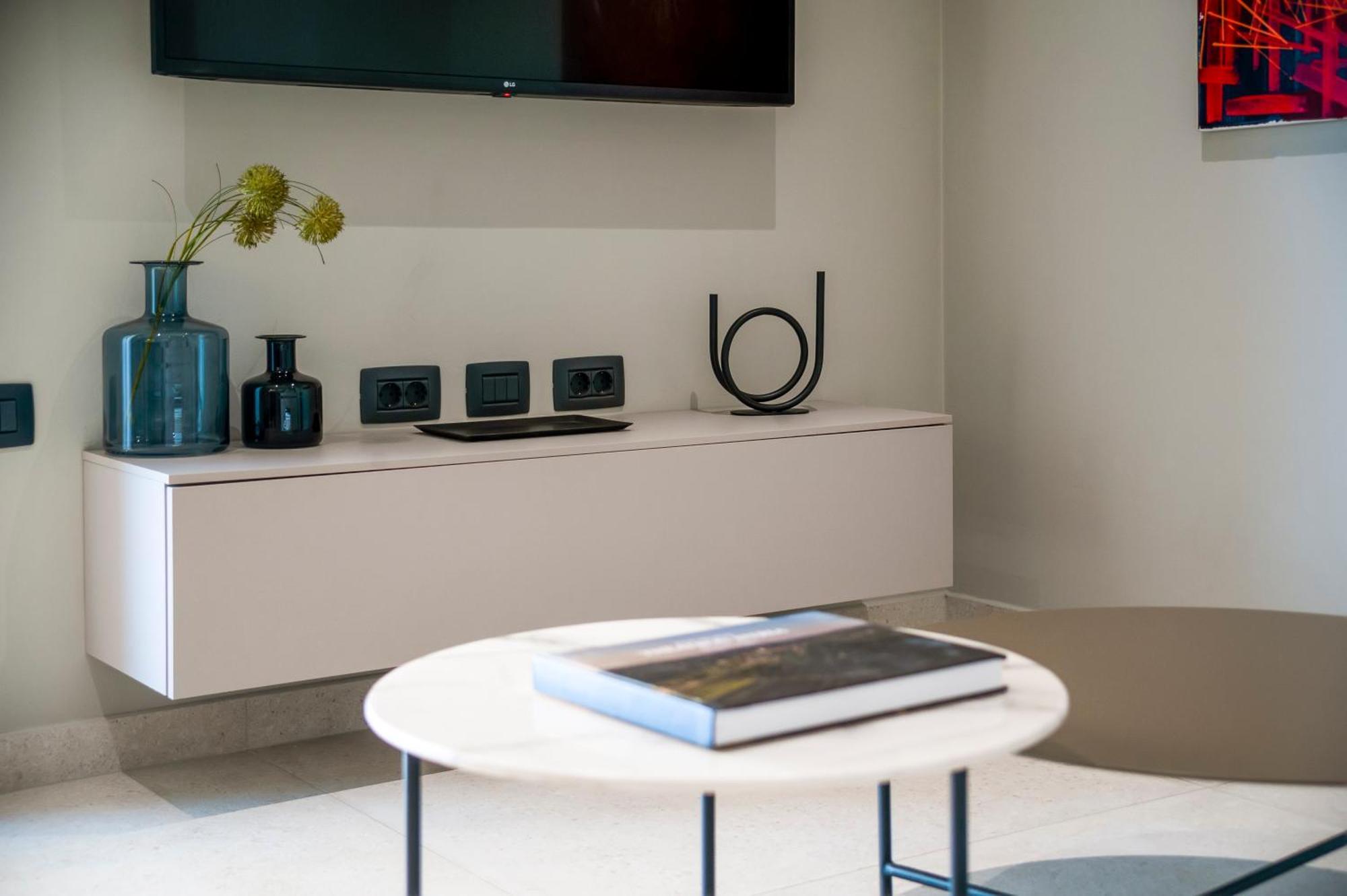 Apartment 4r Royal Rojnic *