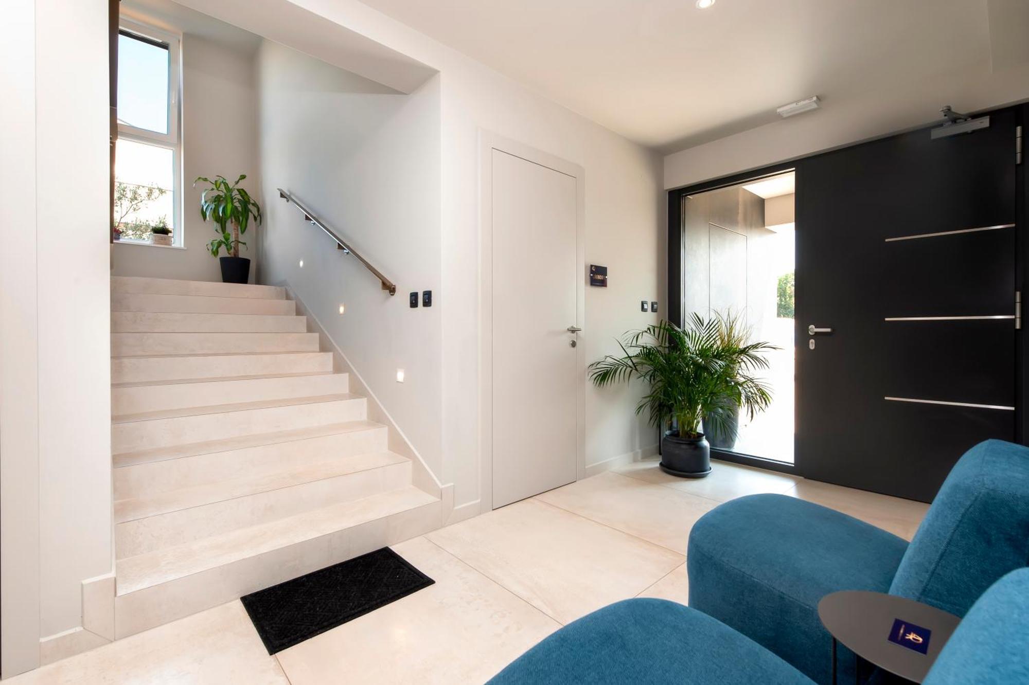 Apartment 4r Royal Rojnic *